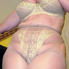 seks jos ono sto trazim i zelim,nezasitna sam,volim ga u svim pozama,a najvise volim zavrsnicu po licu,za sliku i broj upisi TETA SENKA na 880880