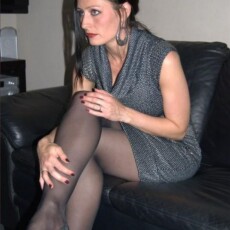 volim bez kondoma,u picu i guzu, pusim rado,30god,stariji,mladji ne biram,cekam te otvorenih vratiju i rasirenih nogu,za broj salji JOSIPA NA 880880